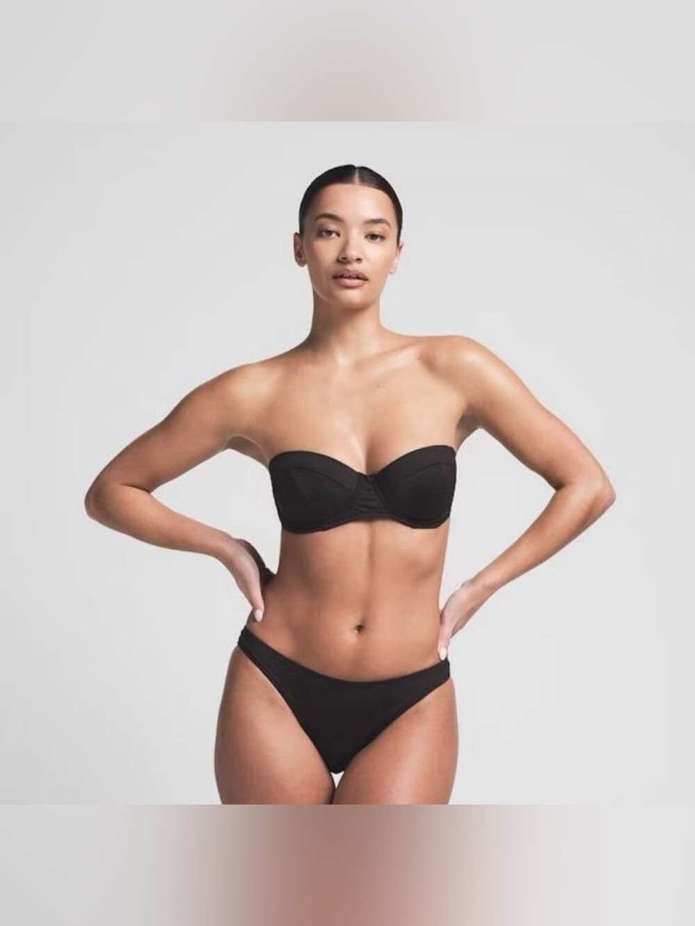 NWT SKIMS Signature Swim Strapless Underwire Bikini Top Onyx Black Size S